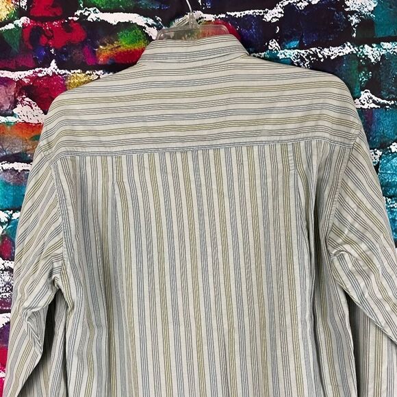 Royal Robbins Striped Long sleeve Button Front Shirt size Medium - Picture 9 of 9